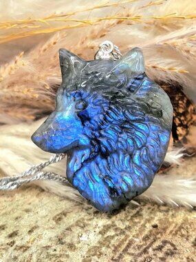 Nature Labradorite Carved Wolf head Pendant Necklace